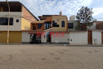 Casa en  Calle Las Viñas, Ur. San Isidro, Chiclayo, Lambayeque, 14009, Per