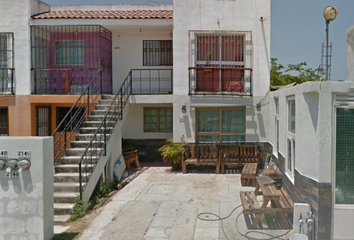 Casa en  Circuito Playa De Oro 214, Los Tamarindos, Ixtapa, Jalisco, México