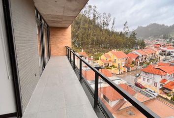 Departamento en  Avenida Doce De Octubre & Avenida Don Bosco, Cuenca, Ecuador