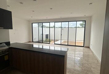 Casa en fraccionamiento en  Residencial Arbolada By Cumbres, Avenida Huayacán, Cancún, Quintana Roo, México