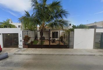 Casa en  Privada Fuente De Agua Azul, Santa Fe Del Carmen, Playa Del Carmen, Quintana Roo, México