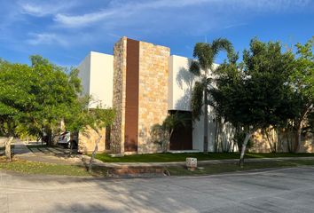 Casa en  Yucatan Country Club, Mérida, Yucatán, México