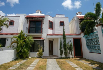 Casa en  Residencial La Castellana, Calle Avenida Chilam Balam Sm 50, Cancún, Quintana Roo, México