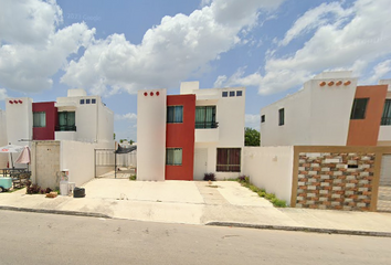 Casa en  Calle 121, Los Héroes, Mérida, Yucatán, México