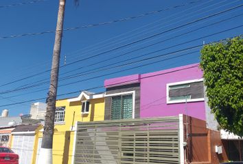 Casa en fraccionamiento en  Jardines De La Cruz, Guadalajara, Jalisco