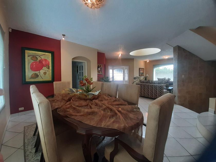 venta Casa en Nayón, Quito icasas.ec