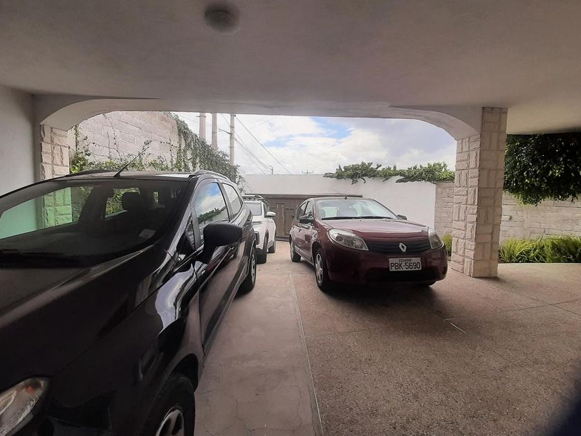 venta Casa en Nayón, Quito icasas.ec