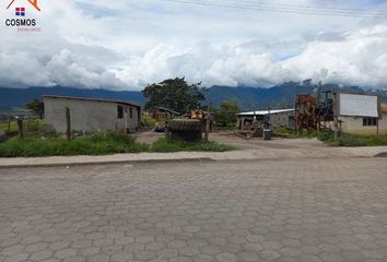 Terreno Comercial en  Atuntaqui, Ecuador