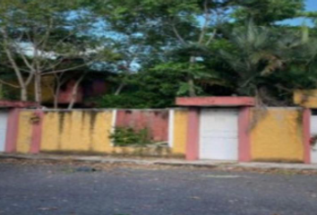 Casa en  Calle Benito Juarez No.14, Salmoral, Veracruz, México