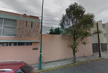 Casa en  José María, Avenida Independencia, Barrio De Santa Clara, Toluca De Lerdo, Estado De México, México