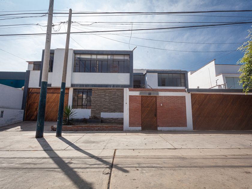 Casa en venta Calle Cabo Blanco 285, San Isidro, Perú