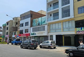 Local comercial en  Av. Santiago Antunez De Mayolo, Los Olivos, Perú