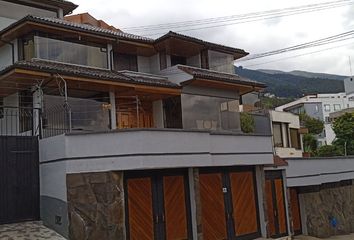 Casa en  El Bosque, Cochapamba, Quito