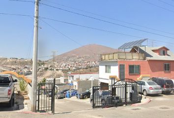 Casa en fraccionamiento en  Privada Hacienda, Hacienda Santa Maria, Tijuana, Baja California, México