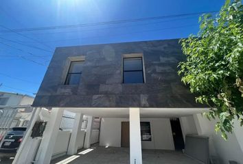 Casa en fraccionamiento en  Jardines Del Bosque, Ciudad Juárez, Chihuahua, México