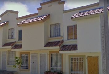 Casa en  C. Del Ahuehuete, Urbiquinta Del Cedro, Tijuana, B.c., México