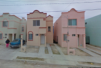 Casa en fraccionamiento en  C. Caporal 3421, Valle Verde, 26263 Cd Acuña, Coah., México