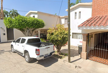 Casa en  Estero Capoa 84, Jordán Madero, 81245 Los Mochis, Sin., México