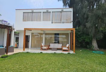 Casa en  Av. Casa Hacienda 15823, Lima, Perú