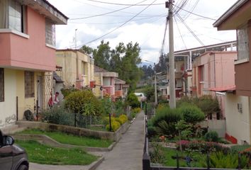 Casa en  Ph2q+p9m Conjunto San Francisco, César Enrique Balseca, Quito, Ecuador