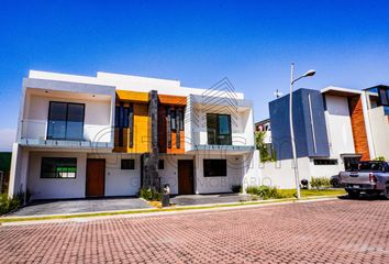 Casa en fraccionamiento en  San Felipe Hueyotlipan, Municipio De Puebla