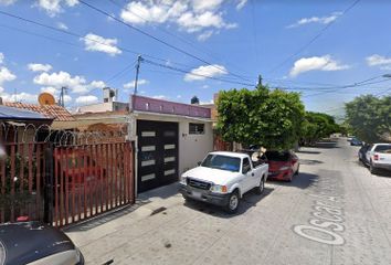 Casa en fraccionamiento en  Oscar Arias Sánchez, La Floresta, San Juan Del Río, Querétaro, México