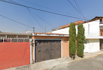 Casa en  Gladiolas, Villa De Las Flores, 55710 San Francisco Coacalco, Méx., México