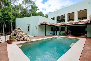 Casa en  Los Arboles Tulum, Avenida Los Arboles Tulúm, Quintana Roo, México