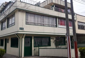 Casa en  Carrera 102 #23i-54, Bogotá, Bogota, Colombia