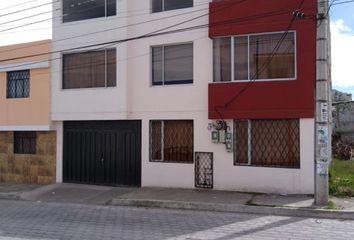 Departamento en  Calderón, Quito