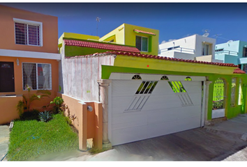 Casa en  Privada Cocotera Iv, Zona Sin Asignación De Nombre, Campeche, México