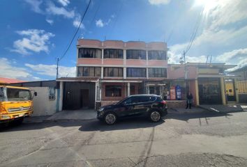 Casa en  Pululahua N4, San Antonio, Quito, Ecuador