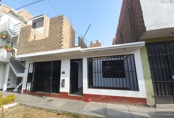 Casa en  Av. Rosario Del Nte., San Martín De Porres, Perú