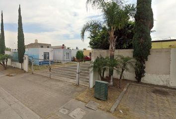 Casa en fraccionamiento en  Avenida Vía Láctea 37, Real Del Sol, Villas De La Hacienda, Jalisco, México