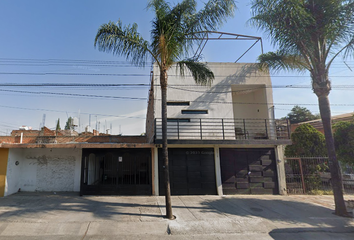 Casa en  C. Federico Medrano, Insurgentes, 44820 Guadalajara, Jalisco, México