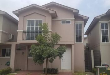 Casa en  Casa Laguna, Guayas, Ecuador