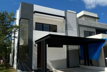 Casa en condominio en  Avenida Huayacán, Benito Juárez, Quintana Roo, 77533, Mex