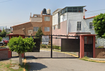 Casa en fraccionamiento en  Calle Canosas, Los Heroes Coacalco, San Francisco Coacalco, Estado De México, México