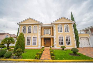 Casa en  Urbanización Londonfields, Quito, Ecuador