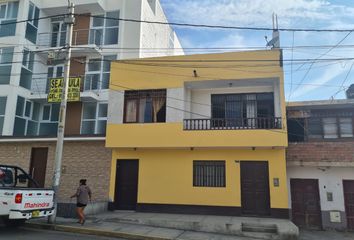 Casa en  Jr. Simón Bolivar 120, Chimbote, Perú