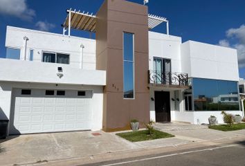 Casa en  Avenida Punta Azul, Fraccionamiento Punta Azul, Playas De Rosarito, Baja California, 22713, Mex