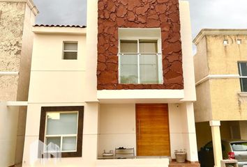 Casa en fraccionamiento en  Hacienda Carlota, Chihuahua, México