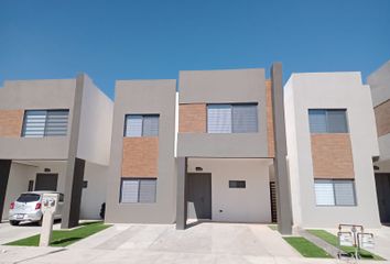 Casa en  Arcana Lujo Residencial, Nogales De Las Torres, Ciudad Juárez, Chihuahua, México