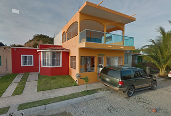 Casa en  Calle Isla Maria Margarita, Villas Del Pacífico, Manzanillo, Colima, México