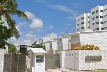 Casa en condominio en  Av. Bonampak, Cancún, Quintana Roo, México