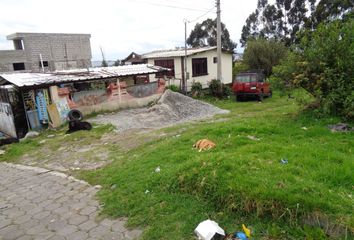 Terreno Comercial en  Mccc+wv Quito, Ecuador