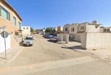 Casa en  Valle Dorado, Ensenada