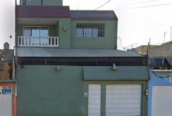 Casa en  Avenida Dos Arbolitos 147, Mz 011, Benito Juárez, Ciudad Nezahualcóyotl, Estado De México, México