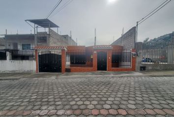 Casa en  Bernardo De Legarda Y Oe13, Quito, Ecuador