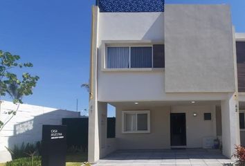 Casa en fraccionamiento en  Lomas De Angelópolis, San Bernardino Tlaxcalancingo, Puebla, México